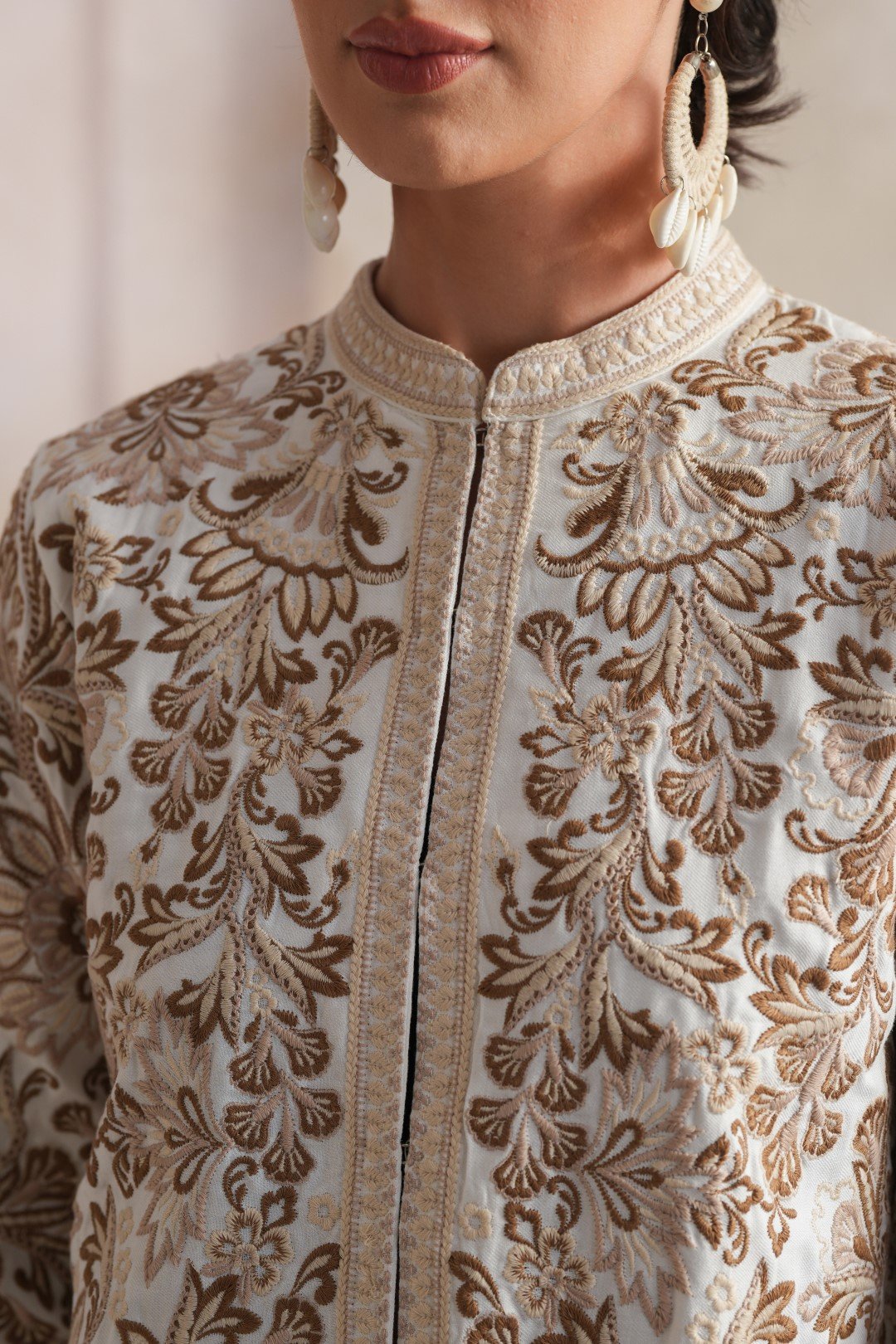 WOMEN EMBROIDERY FASHION JACKET